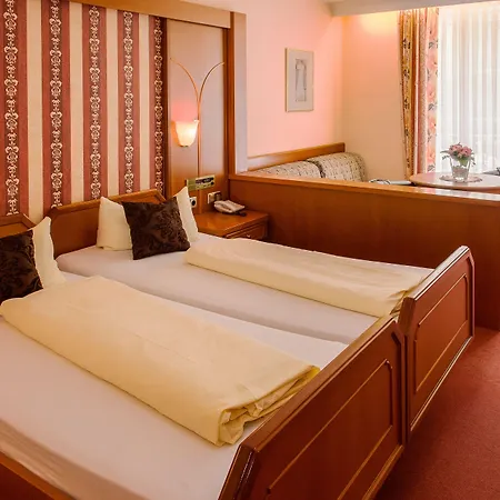 Parkhotel Bad Faulenbach Szálloda 3*