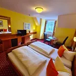 Parkhotel Bad Faulenbach فندق