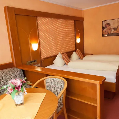 Parkhotel Bad Faulenbach فندق 3*